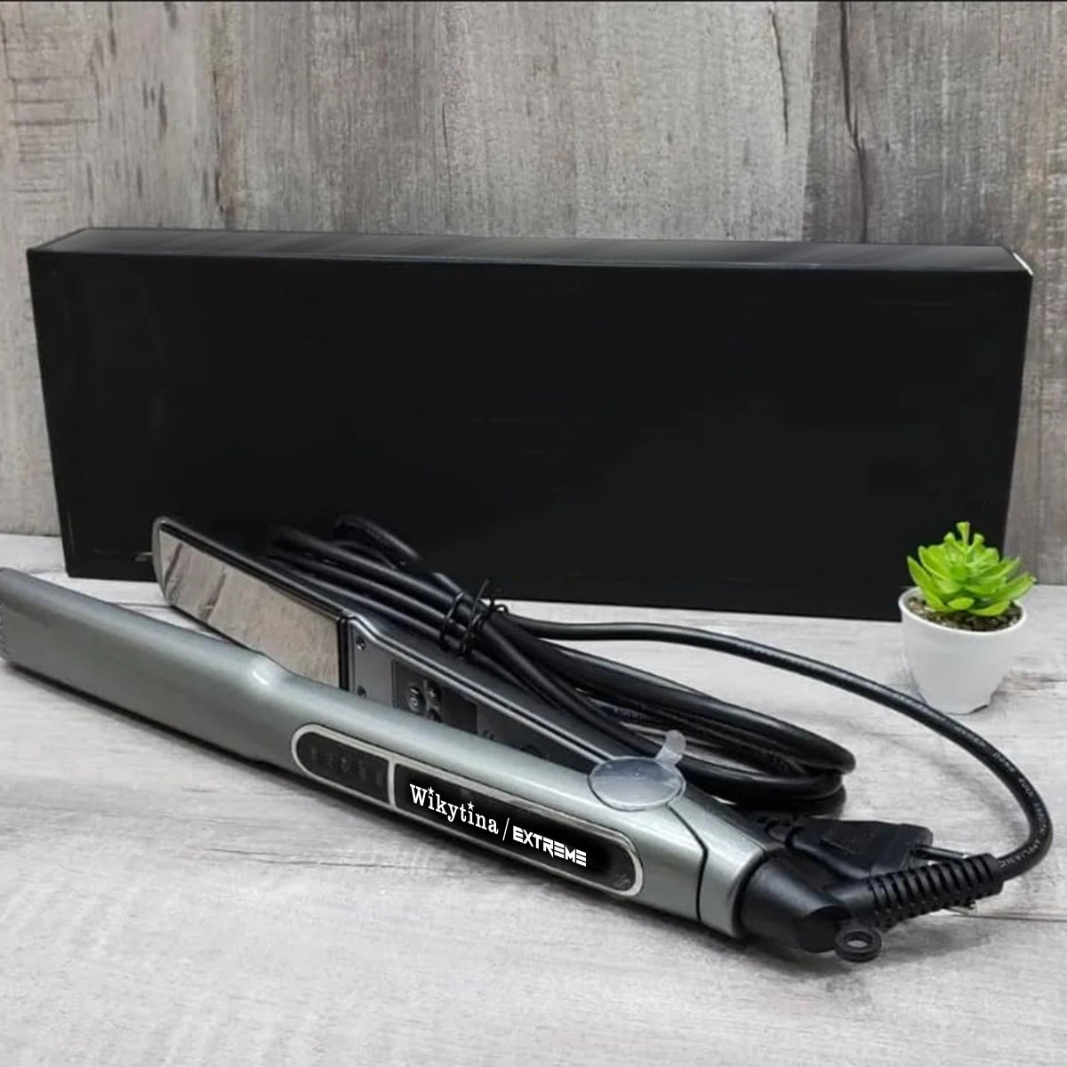 WellNest Titanium Flat Iron 450°F